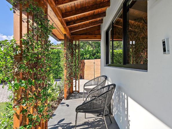 5402 Canyon Trail, West Palm Beach FL 33405