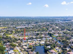 1310 SW 57th Ave, Plantation FL 33317
