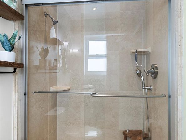 1310 SW 57th Ave, Plantation FL 33317