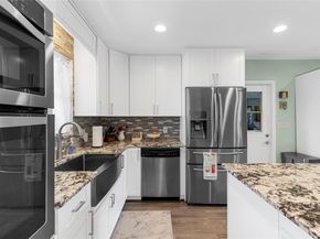 1310 SW 57th Ave, Plantation FL 33317