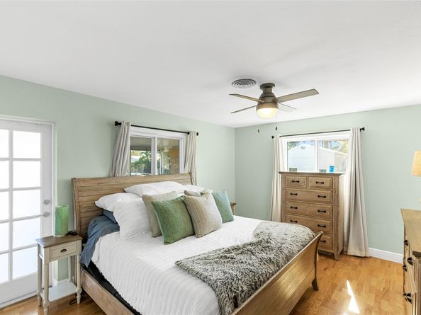 1310 SW 57th Ave, Plantation FL 33317