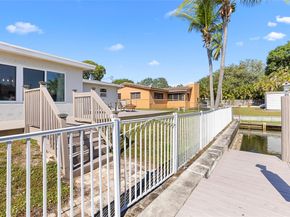 1310 SW 57th Ave, Plantation FL 33317