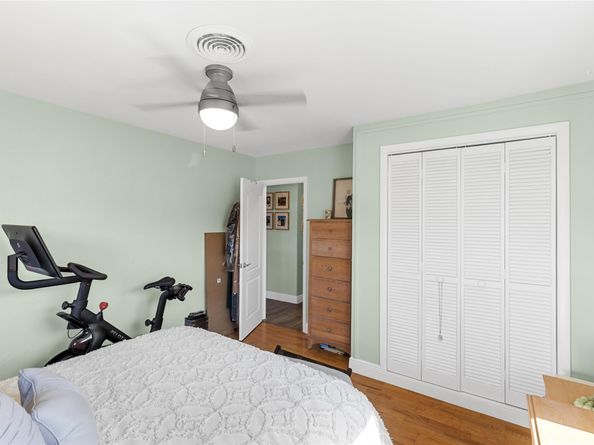 1310 SW 57th Ave, Plantation FL 33317