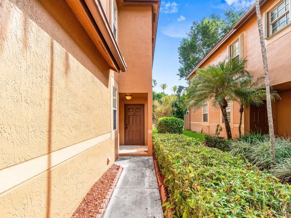 1588 Veracruz Lane 1588, Weston FL 33327