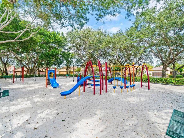 1588 Veracruz Lane 1588, Weston FL 33327