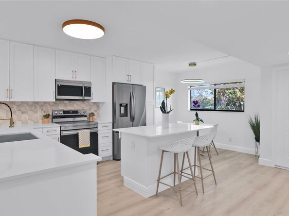 15461 Pembridge 112 Drive 112, Delray Beach FL 33484