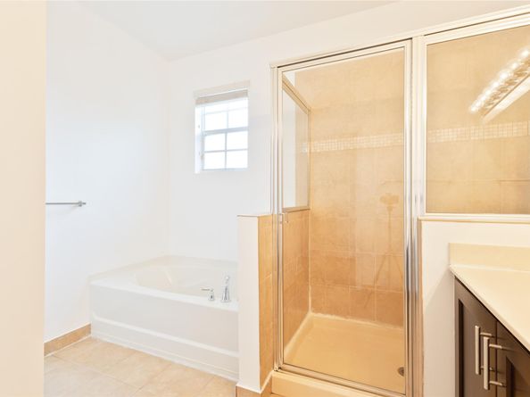 122 SW 7th Ct 122, Pompano Beach FL 33060