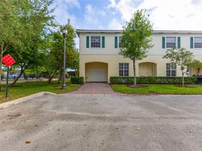 122 SW 7th Ct 122, Pompano Beach FL 33060