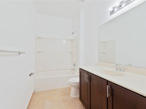 122 SW 7th Ct 122, Pompano Beach FL 33060