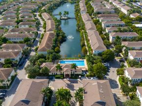 122 SW 7th Ct 122, Pompano Beach FL 33060