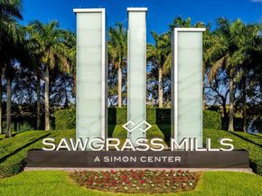 1701 NW 107th Terrace, Plantation FL 33322