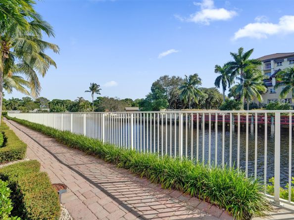 2900 NE 12th Ter 17, Oakland Park FL 33334