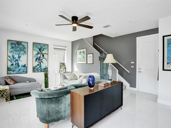 2900 NE 12th Ter 17, Oakland Park FL 33334