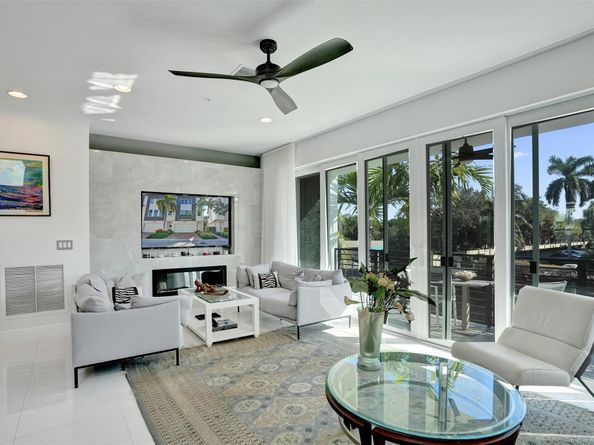 2900 NE 12th Ter 17, Oakland Park FL 33334