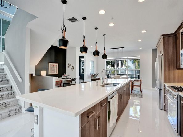 2900 NE 12th Ter 17, Oakland Park FL 33334