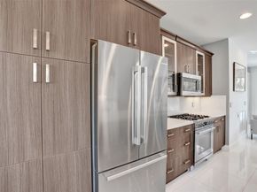 2900 NE 12th Ter 17, Oakland Park FL 33334