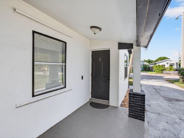 614 N E Street, Lake Worth Beach FL 33460