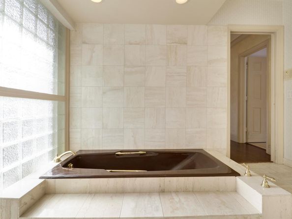 3040 NE 40th Street, Fort Lauderdale FL 33308