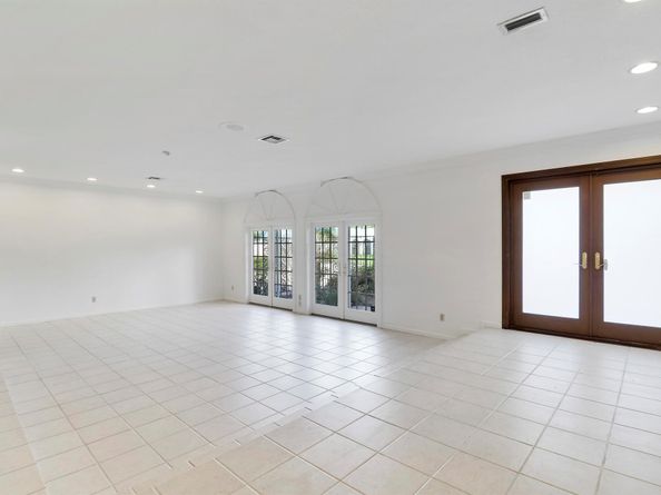 3040 NE 40th Street, Fort Lauderdale FL 33308