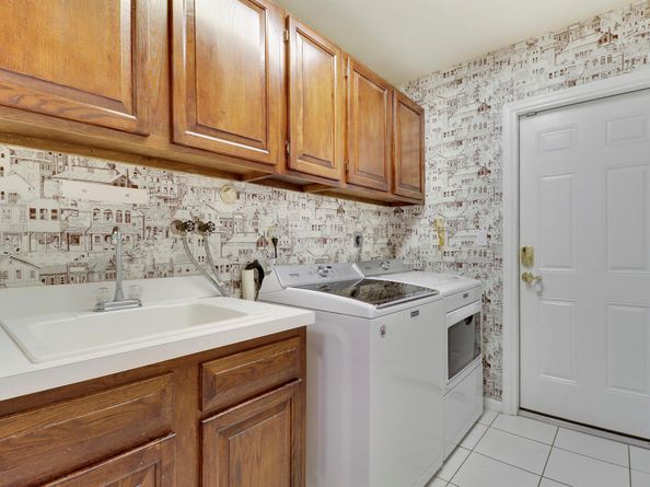 3040 NE 40th Street, Fort Lauderdale FL 33308