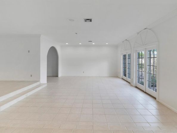 3040 NE 40th Street, Fort Lauderdale FL 33308