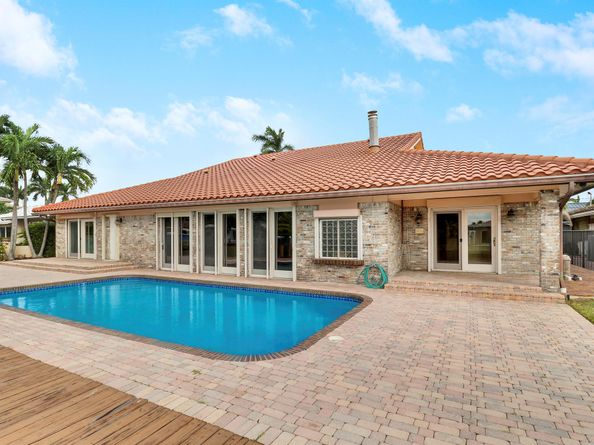 3040 NE 40th Street, Fort Lauderdale FL 33308