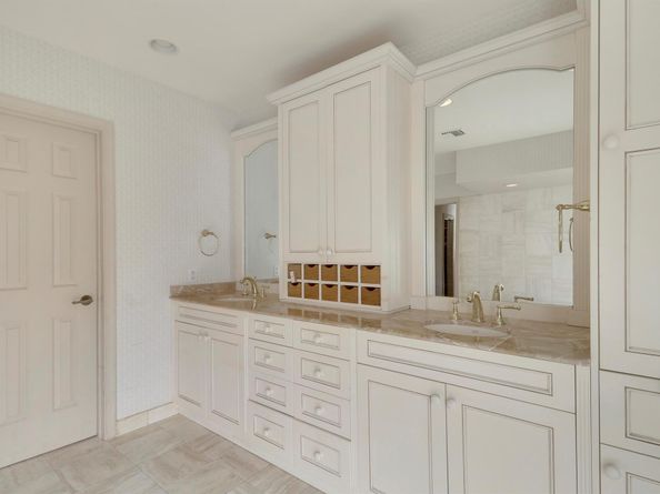 3040 NE 40th Street, Fort Lauderdale FL 33308