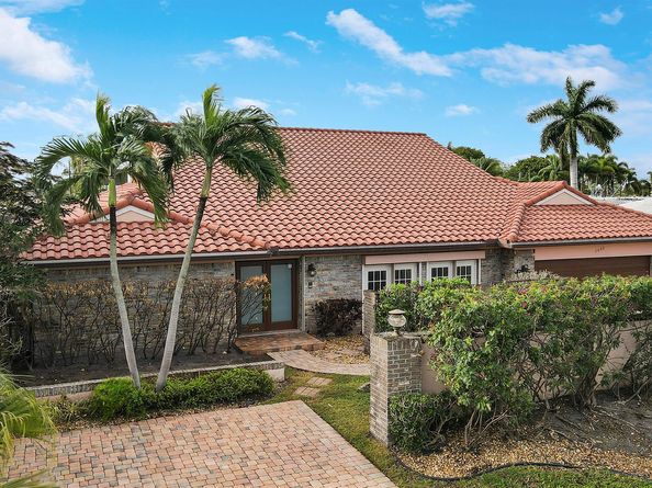 3040 NE 40th Street, Fort Lauderdale FL 33308