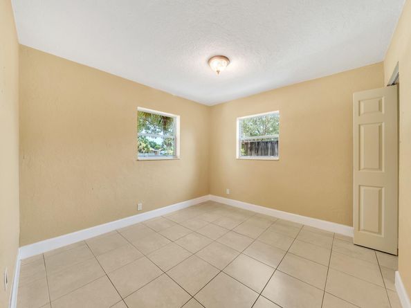 1412 NE 25th Ct, Pompano Beach FL 33064