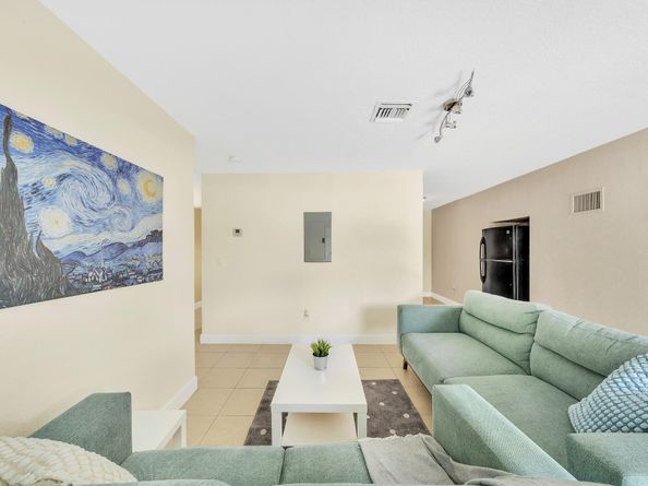 1412 NE 25th Ct, Pompano Beach FL 33064