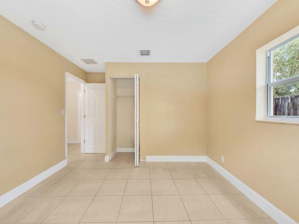 1412 NE 25th Ct, Pompano Beach FL 33064