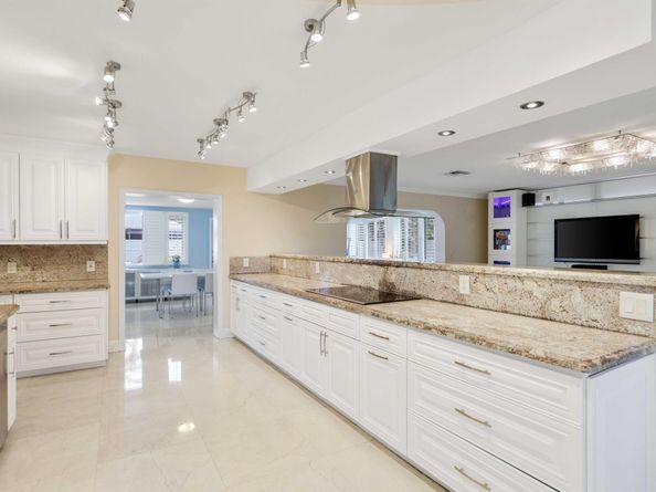 4220 NE 26th Terrace, Lighthouse Point FL 33064