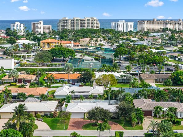 4220 NE 26th Terrace, Lighthouse Point FL 33064