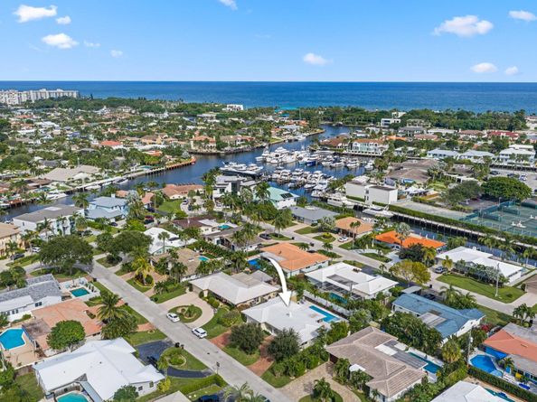 4220 NE 26th Terrace, Lighthouse Point FL 33064