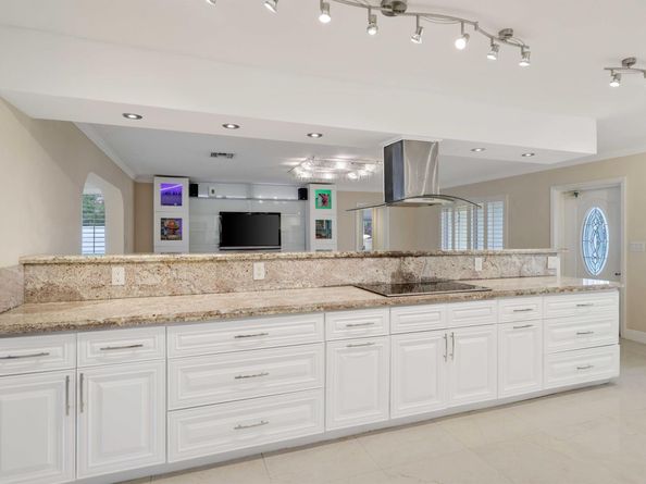 4220 NE 26th Terrace, Lighthouse Point FL 33064