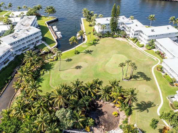 1221 Hillsboro Mile 18a, Hillsboro Beach FL 33062