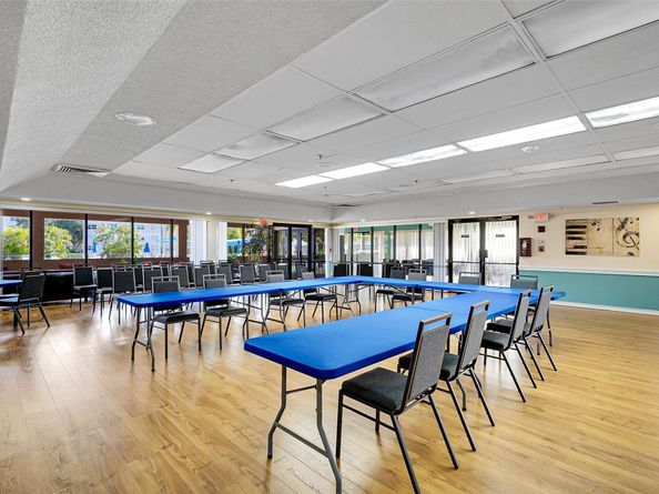 10368 NW 24th Pl 204, Sunrise FL 33322