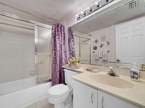 10368 NW 24th Pl 204, Sunrise FL 33322
