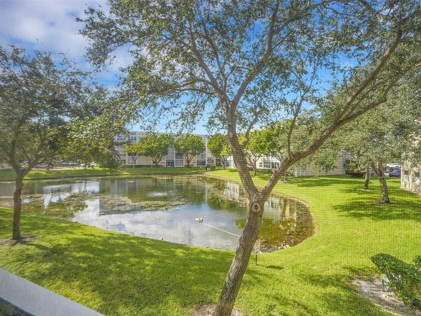 10368 NW 24th Pl 204, Sunrise FL 33322