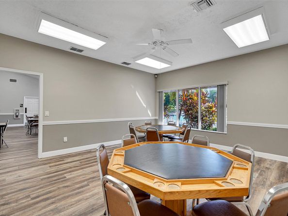 10368 NW 24th Pl 204, Sunrise FL 33322