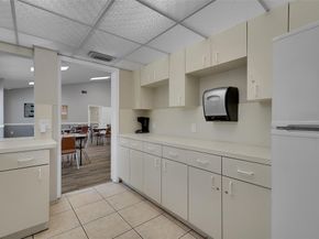 10368 NW 24th Pl 204, Sunrise FL 33322