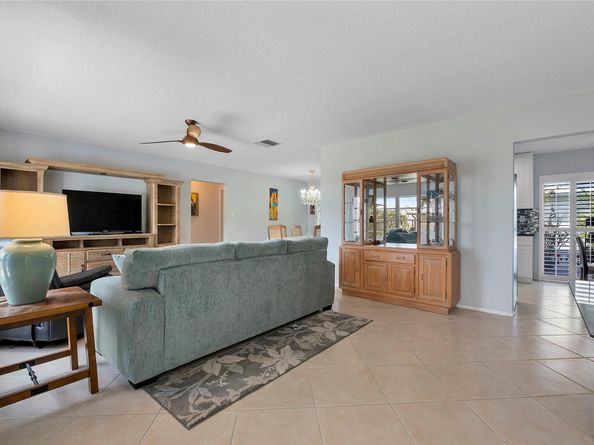 5721 NW 81st Ter, Tamarac FL 33321