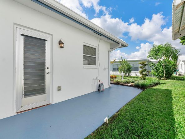 5721 NW 81st Ter, Tamarac FL 33321