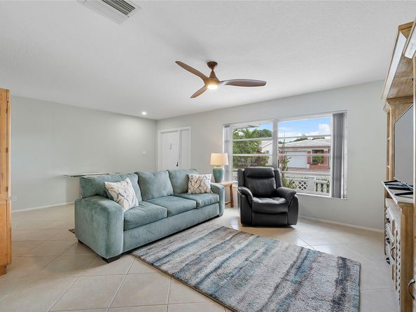 5721 NW 81st Ter, Tamarac FL 33321