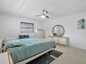 5721 NW 81st Ter, Tamarac FL 33321