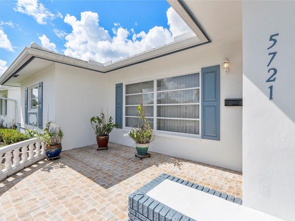 5721 NW 81st Ter, Tamarac FL 33321