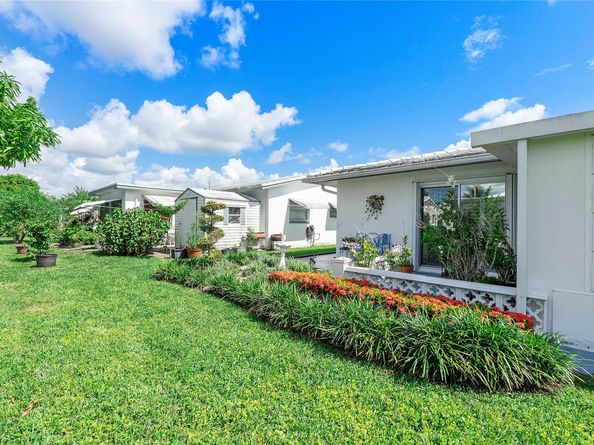 5721 NW 81st Ter, Tamarac FL 33321