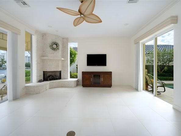 3585 Admirals Way, Delray Beach FL 33483