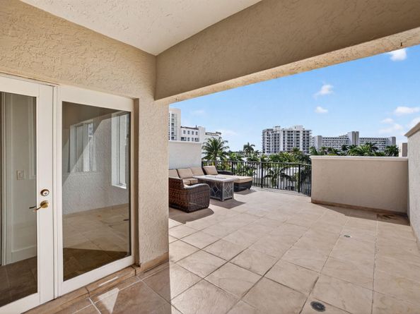 508 N Birch Rd 508, Fort Lauderdale FL 33304