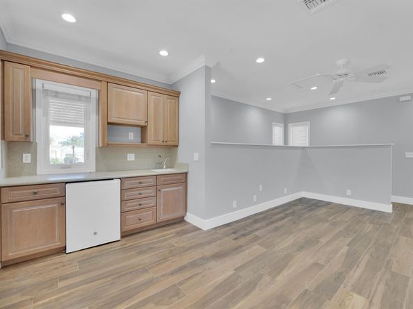 2520 Laguna Ter, Fort Lauderdale FL 33316